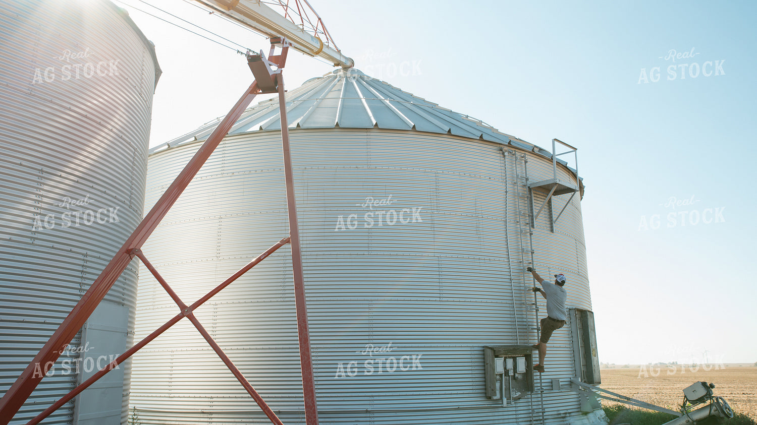 Farmer Climbing Bin 26077