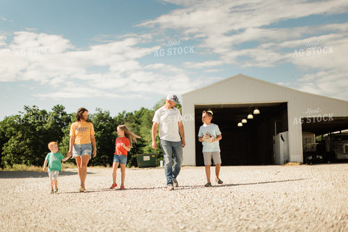 Farm Family by Shop 8718
