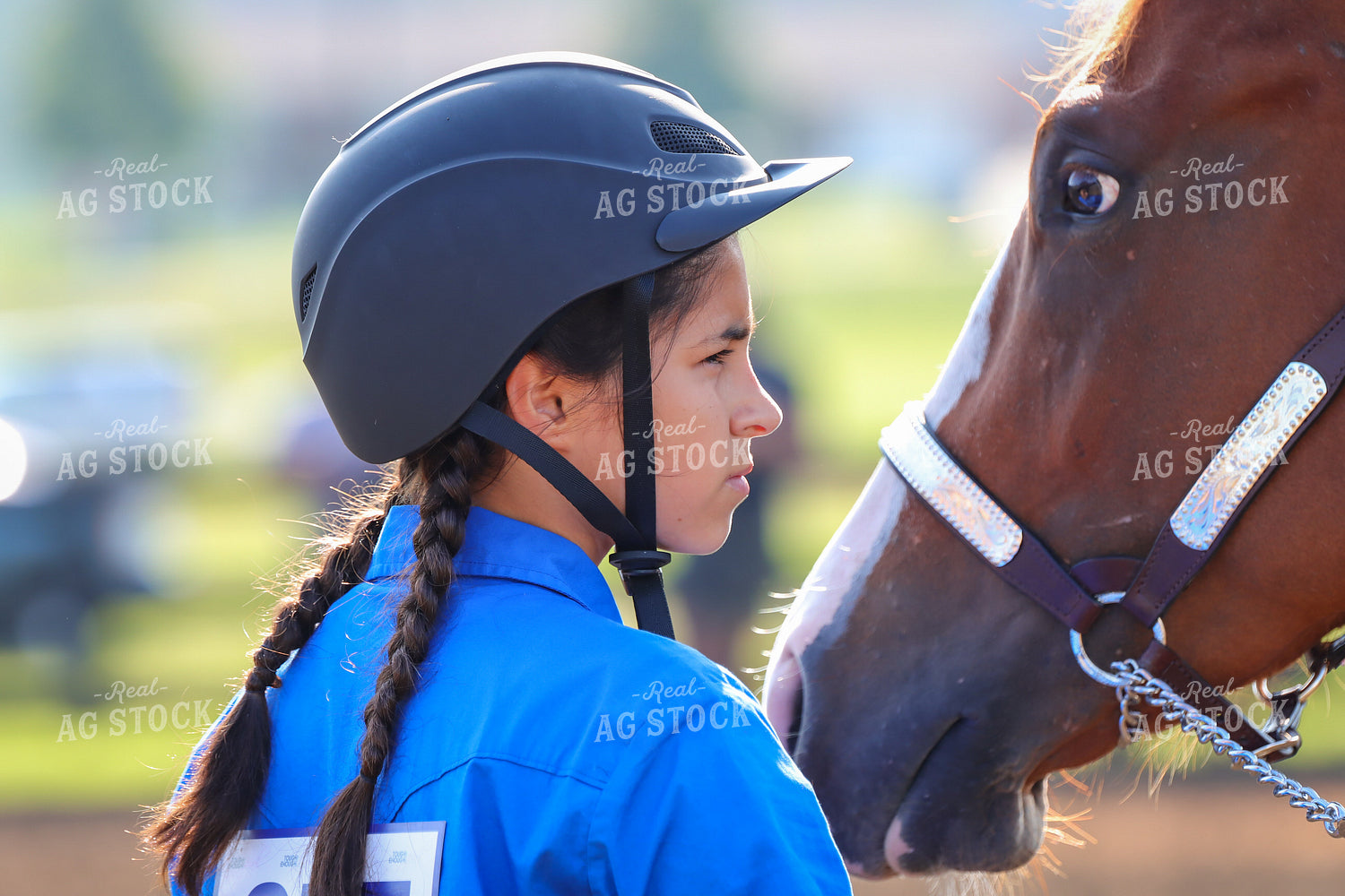 4H Kid Showing Horse 52187