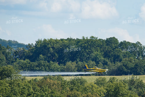 Crop Duster Flying 145019