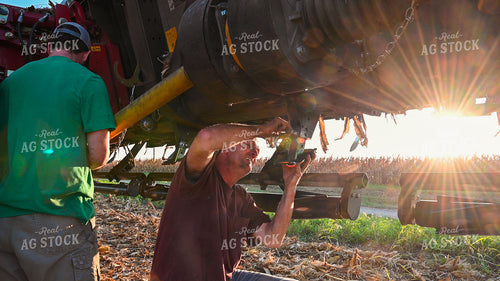 Farmer Collapsing Legs on Combine Head 25525
