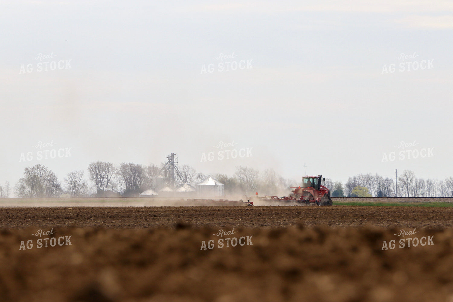 Field Cultivator in Field 109079