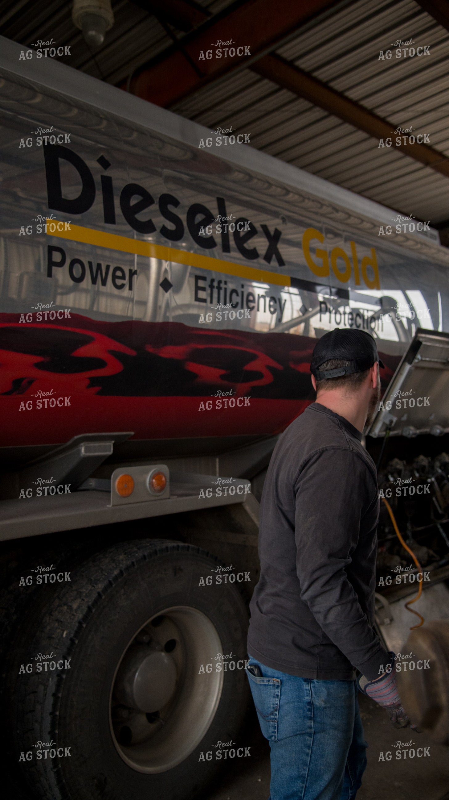 Loading Fuel Truck 26199