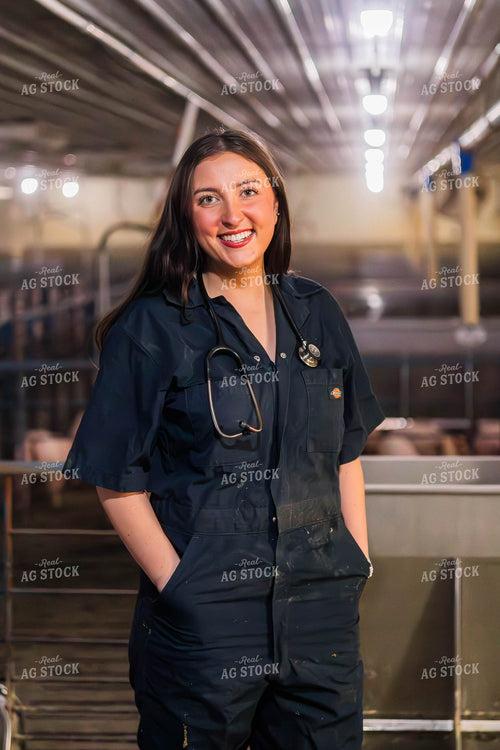 Female Veterinarian 289087