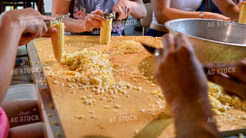 Cutting Sweet Corn off the Cob 25253
