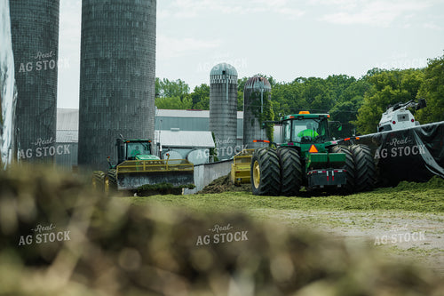 Storing Corn Silage 272046