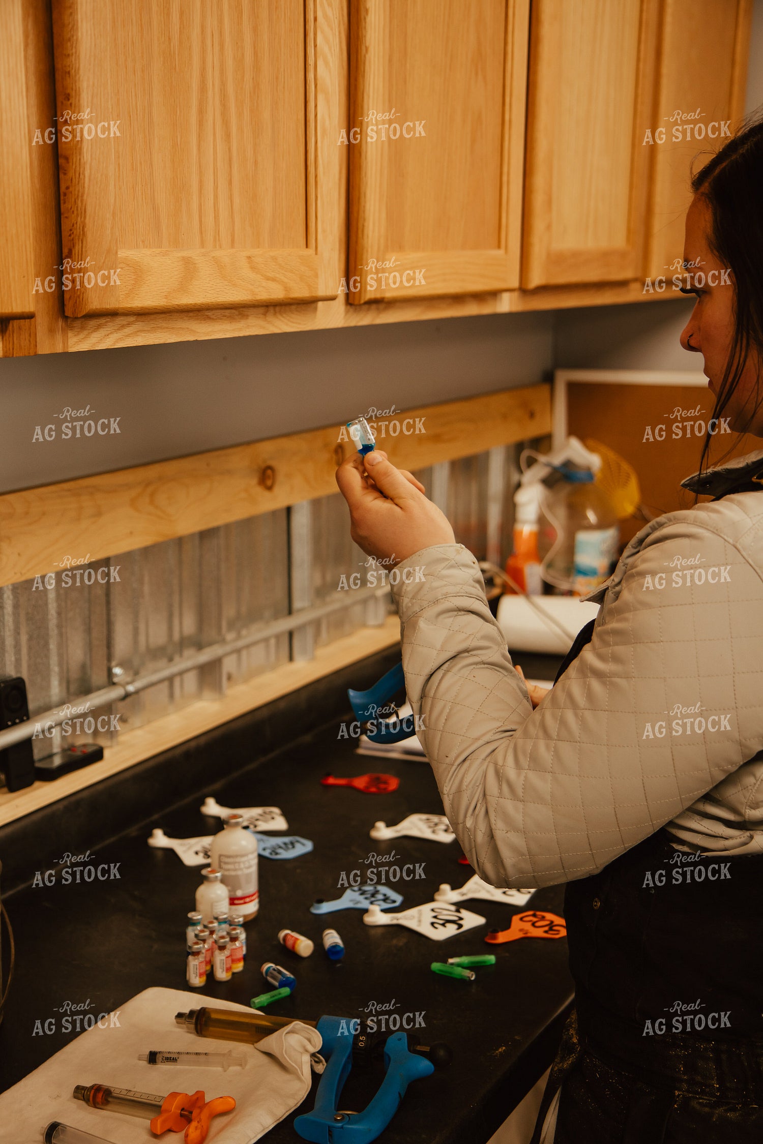 Preparing Vaccinations 67636