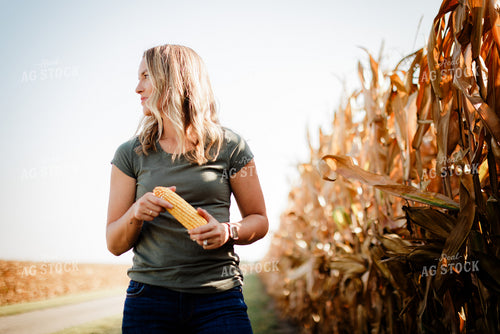 Female Agronomist Checking Corn 9208