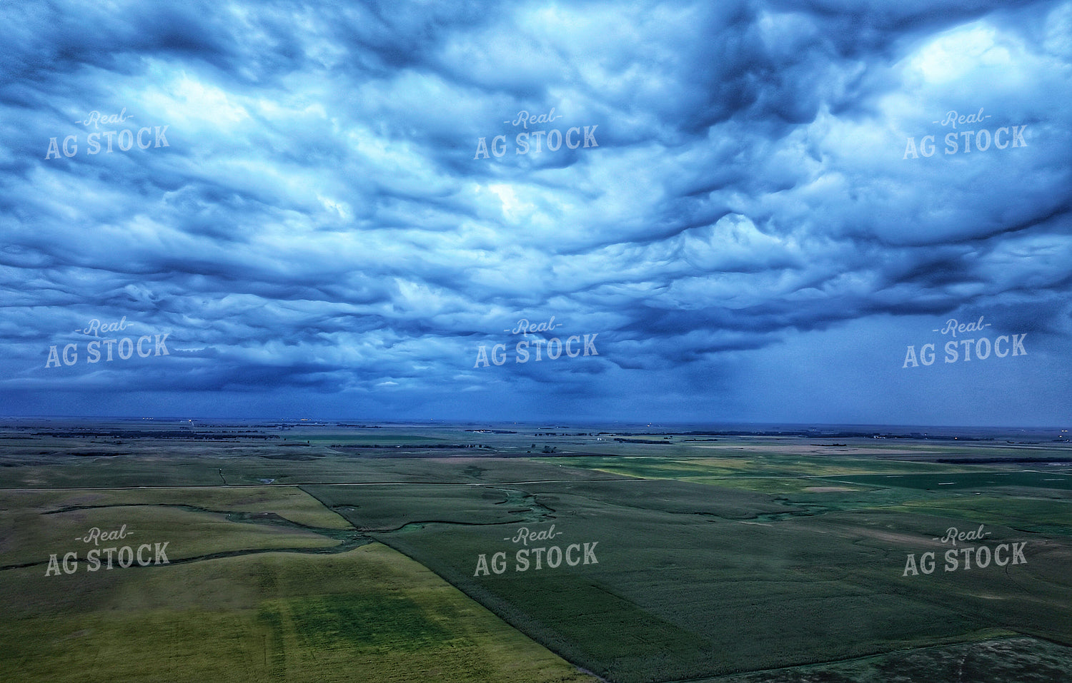 Scenic Farmland 141414