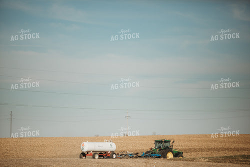 Applying Anhydrous Ammonia in Field 3577