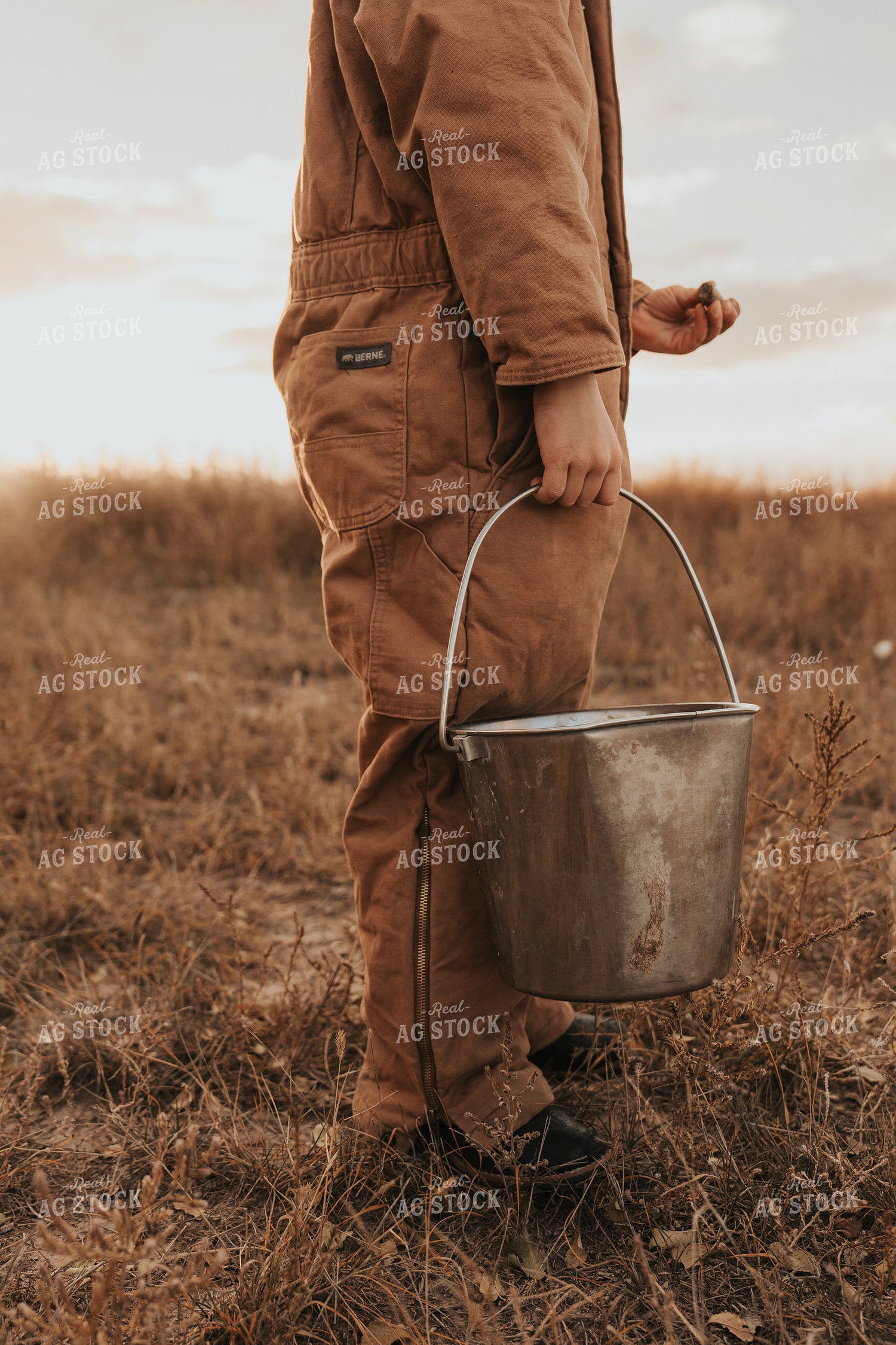 Ranch Kid with Bucket 61219