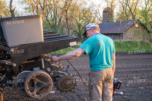 Farmer Greasing Planter 50275
