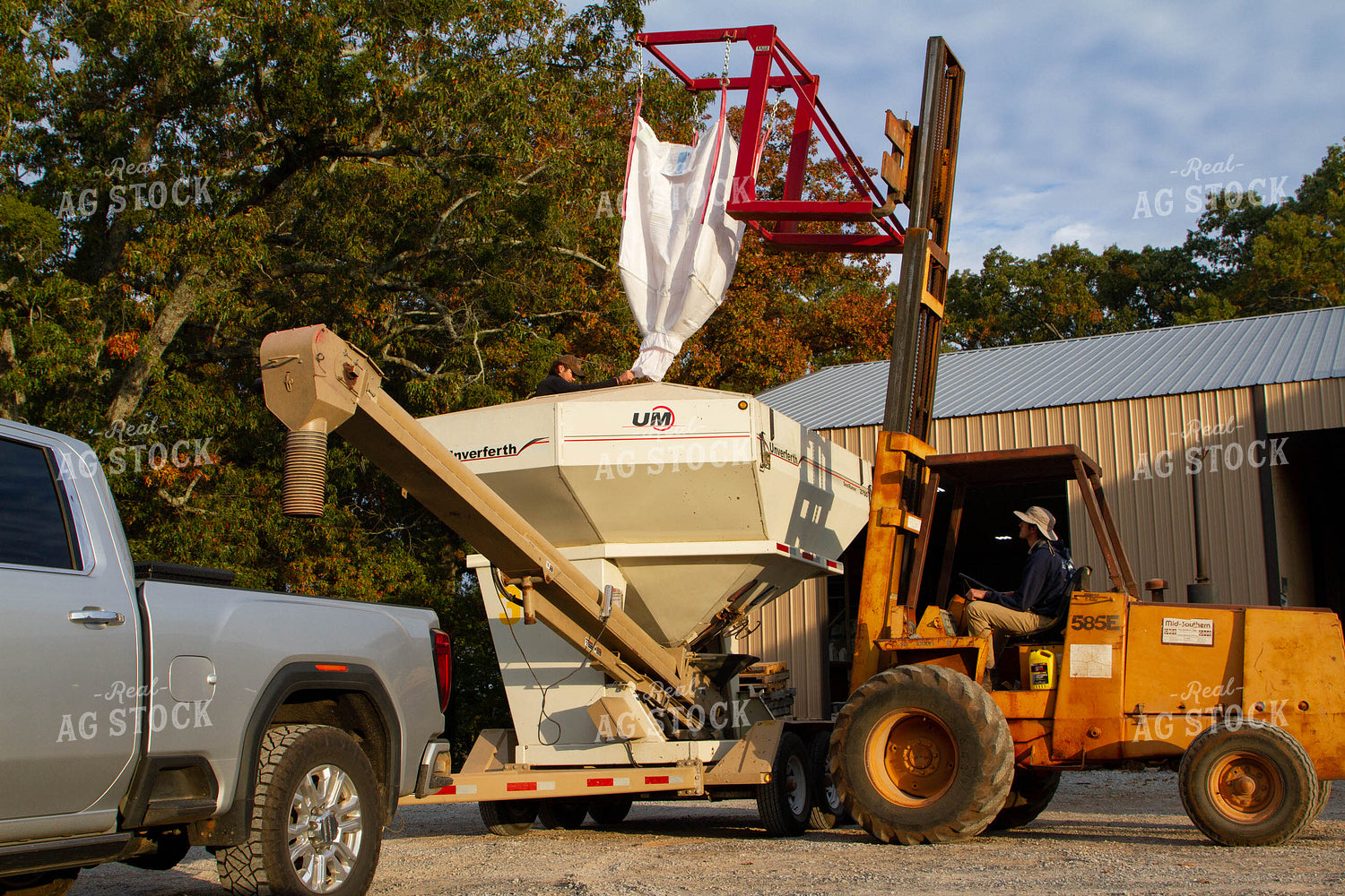Loading Seed Tender 79183