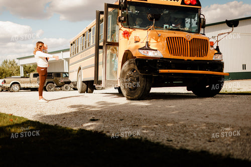 Farm Wife Greeting School Bus 9315