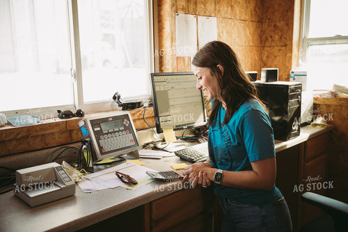 Female Farmer Working in Office 7053