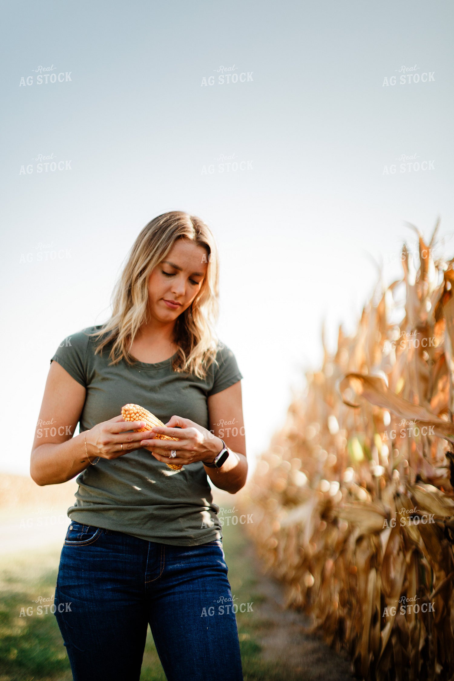 Female Agronomist Checking Corn 9207