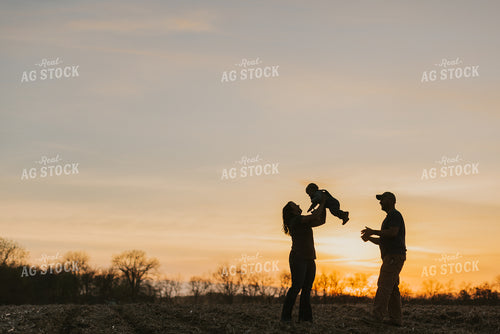 Farm Family Playing in Field 7466