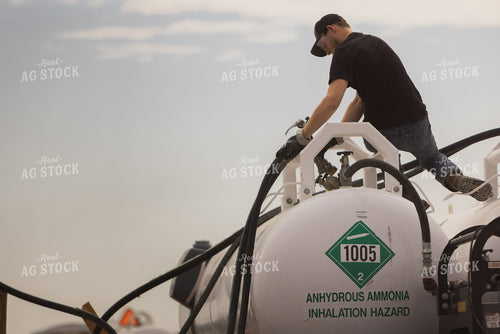 Applicator Filling Anhydrous Tanks 7999