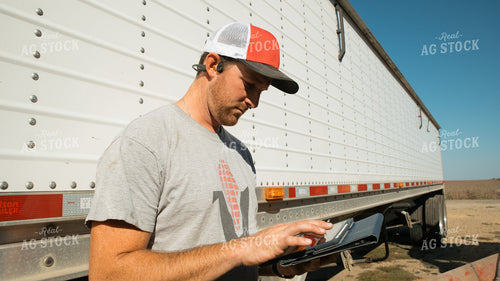 Farmer Using iPad 26079