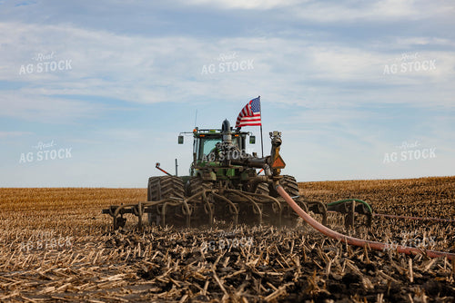 Injecting Manure 152321