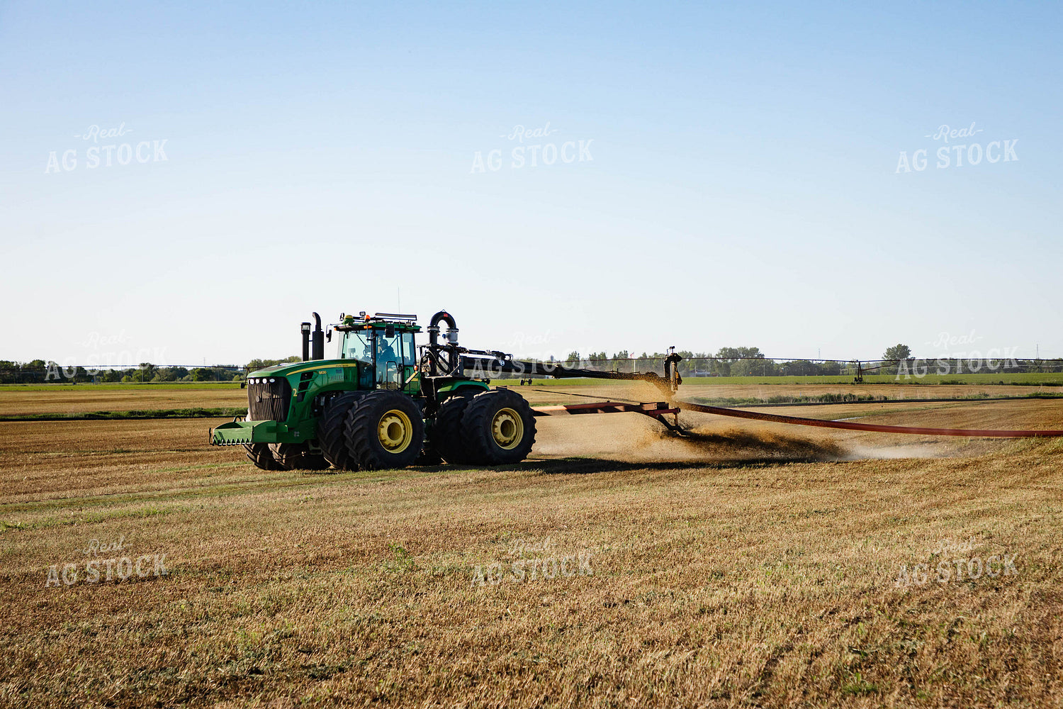 Spreading Manure 152513