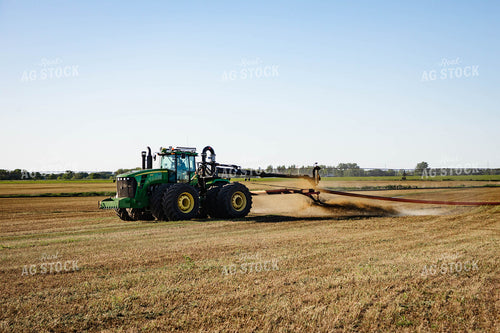 Spreading Manure 152513