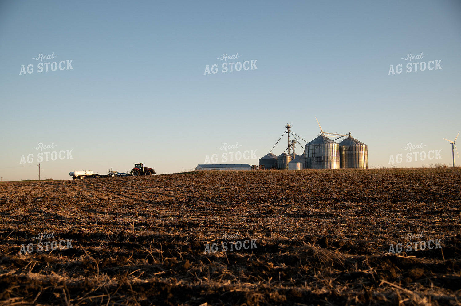 Tractor Applying Anhydrous 25878