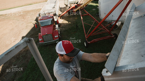 Farmer Climbing Bin 26109