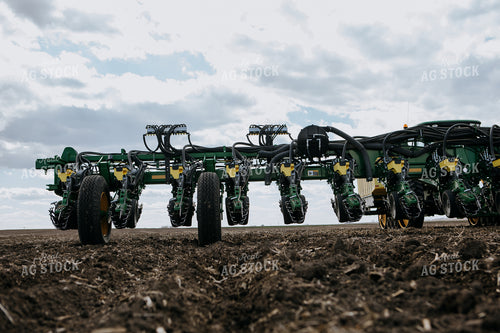 Planter in Field 77246