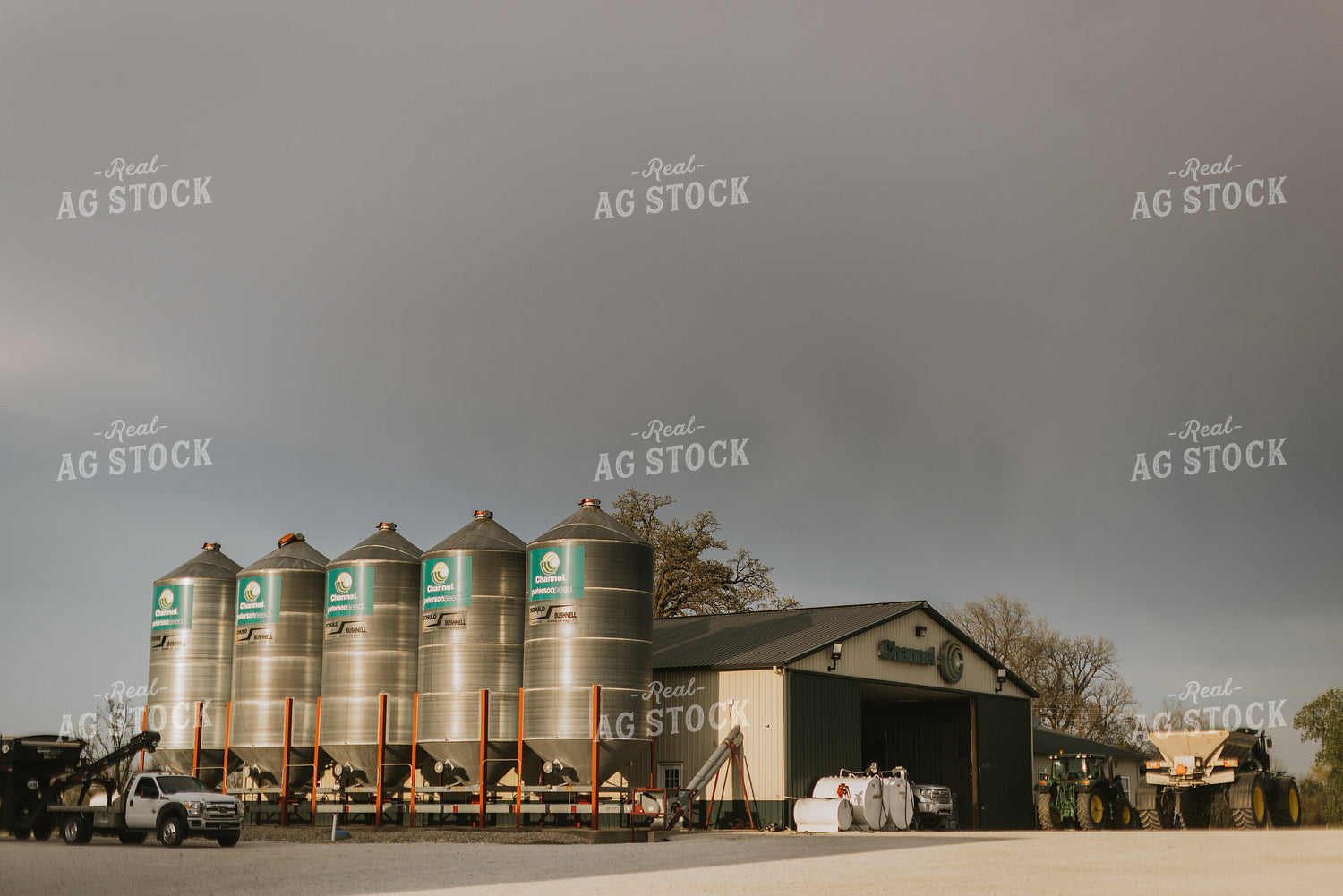 Seed Shed 7611