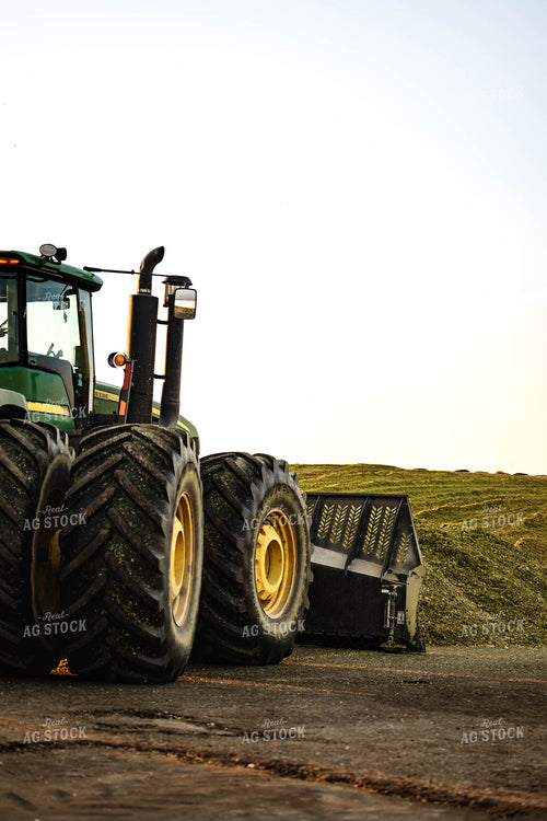 Packing Corn Silage 152970