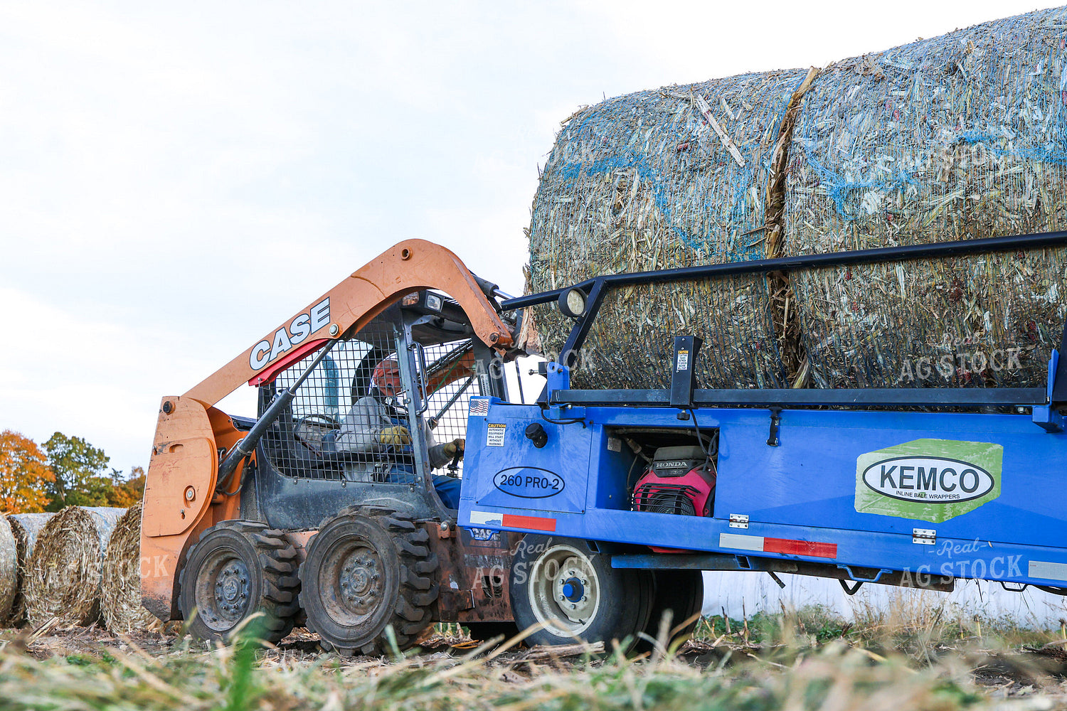 Loading Corn Stalk Bales 160369