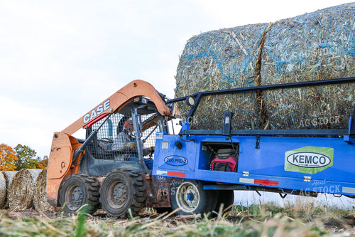 Loading Corn Stalk Bales 160369