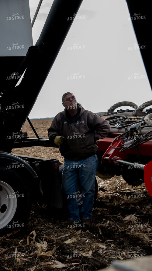 Loading Dry Fertilizer 26162