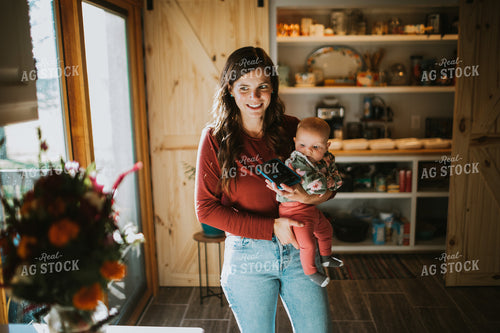 Farm Mom on Phone Preparing Field Meals 5026