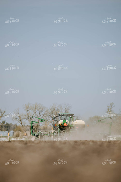 Planter in Field 77012