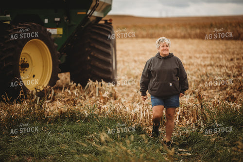 Female Farmer with Auger Wagon 3336