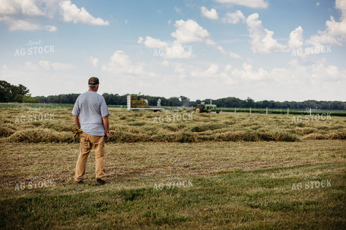 Baling Square Hay Bales 281022