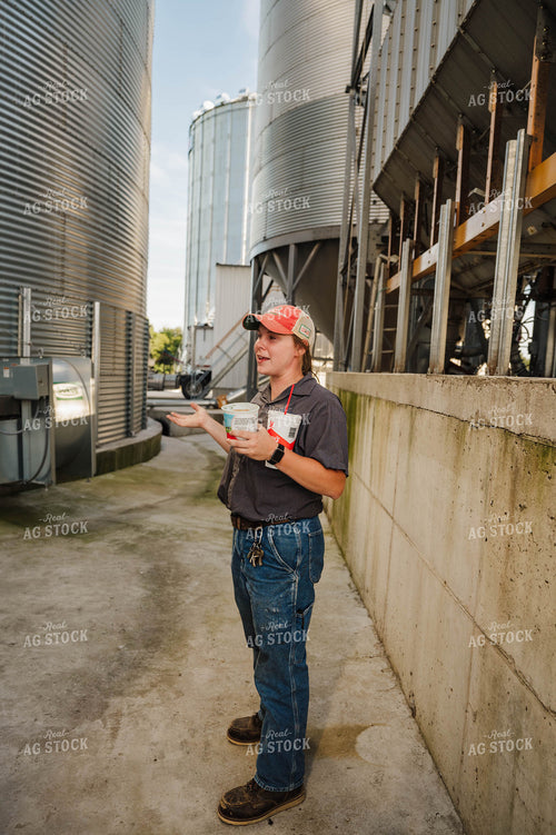 Farmers Talking 115266