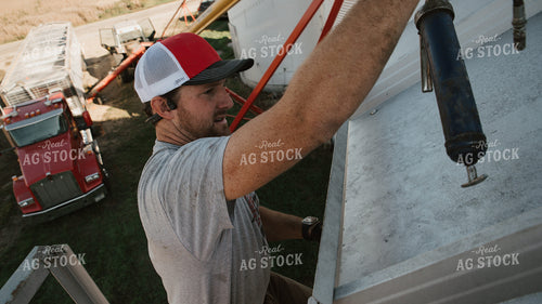 Farmer Climbing Bin 26108
