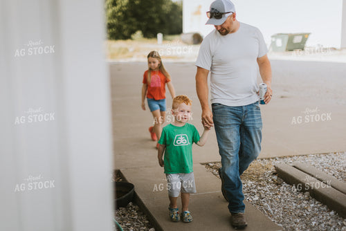 Farm Family by Shop 8725