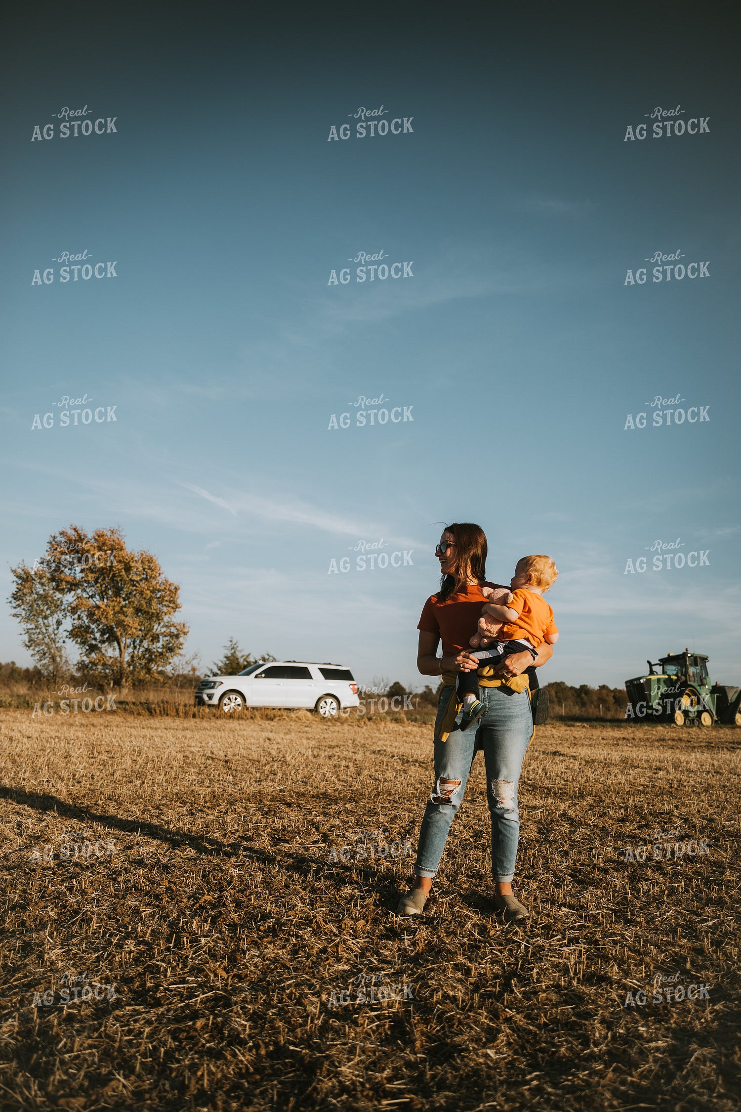 Farm Mom and Kid in soybean Field 7221