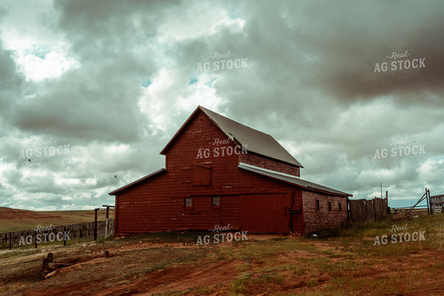 Red Barn 58069