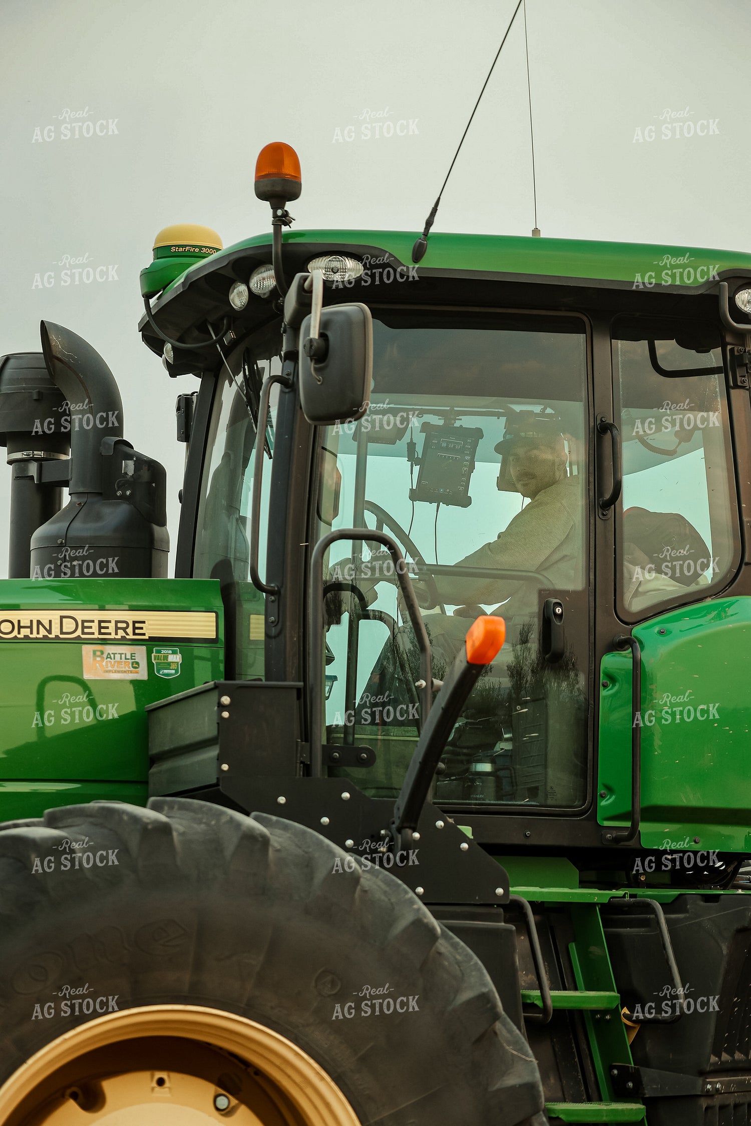 Applying Dry Fertilizer 187021
