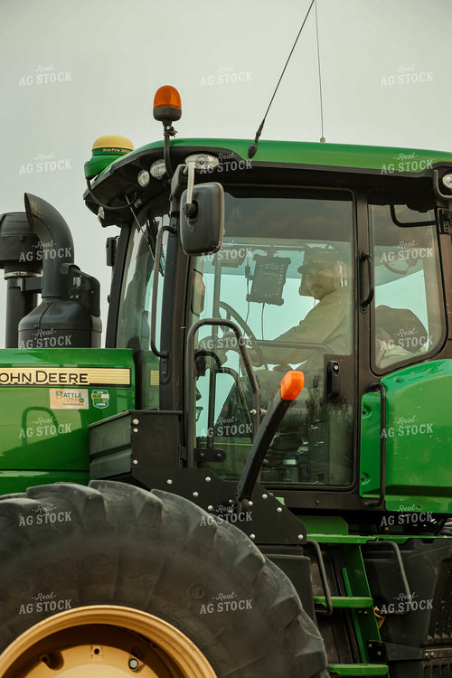 Applying Dry Fertilizer 187021