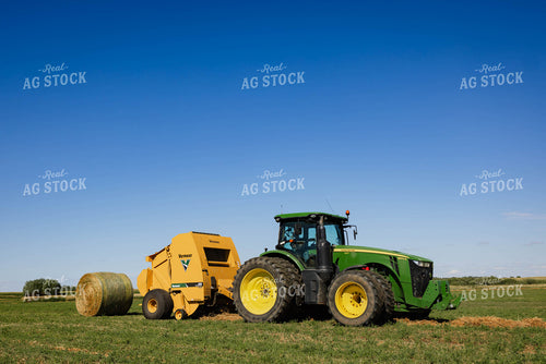 Baling Hay 152261