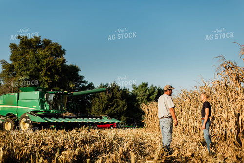 Farmer and Agronomist Talking in Field 8272
