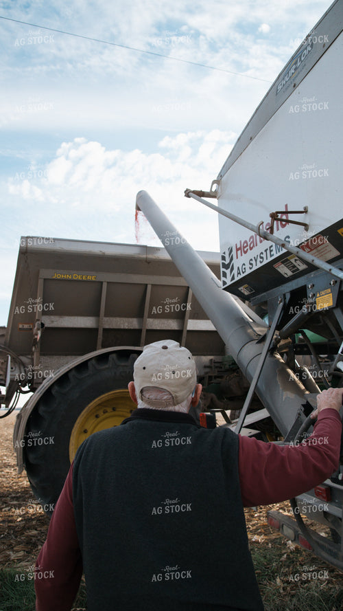Loading Dry Fertilizer 26126