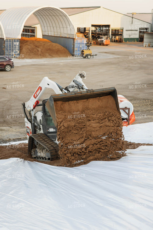 Storing Corn Silage 152568