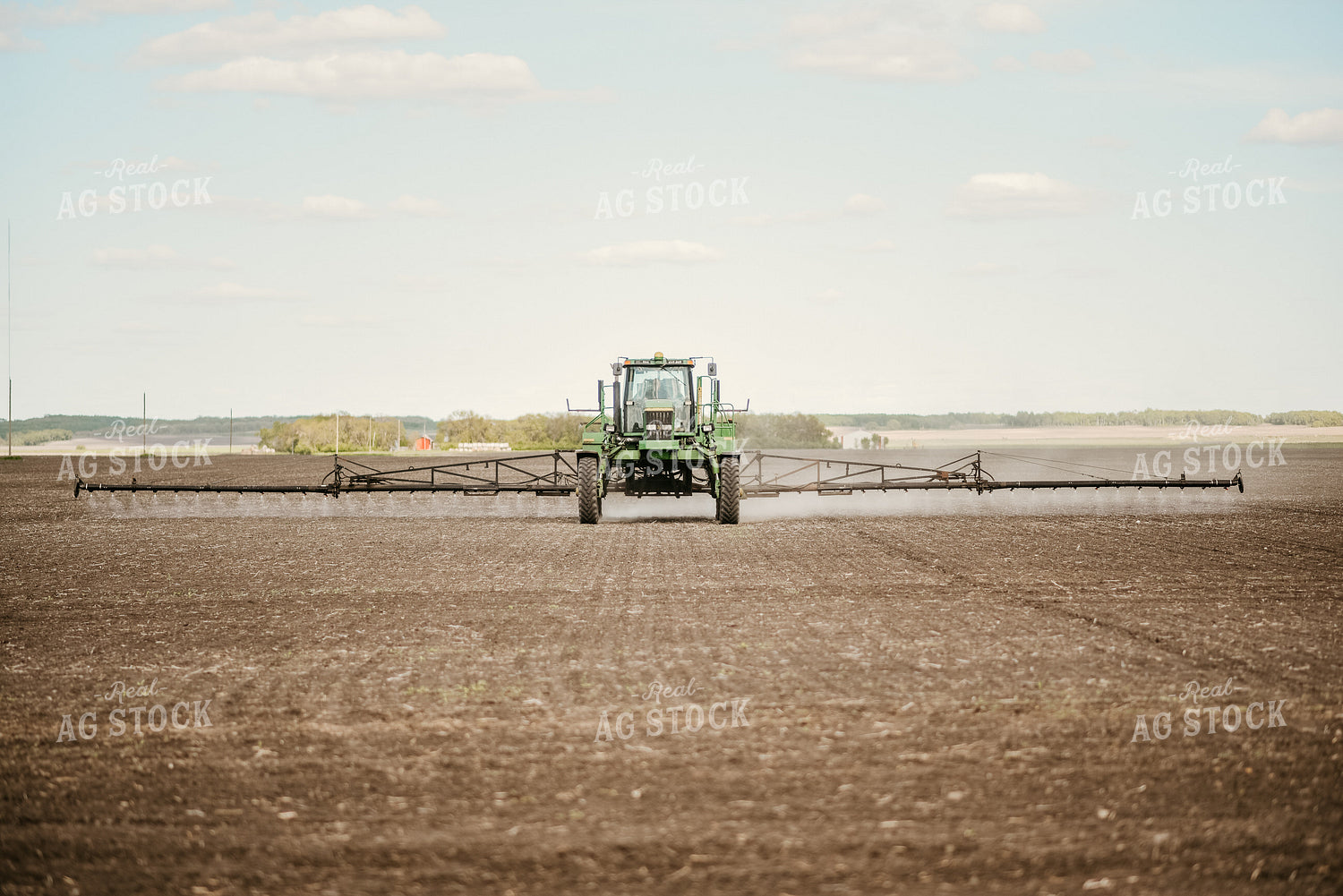 Sprayer Spraying Field 64259